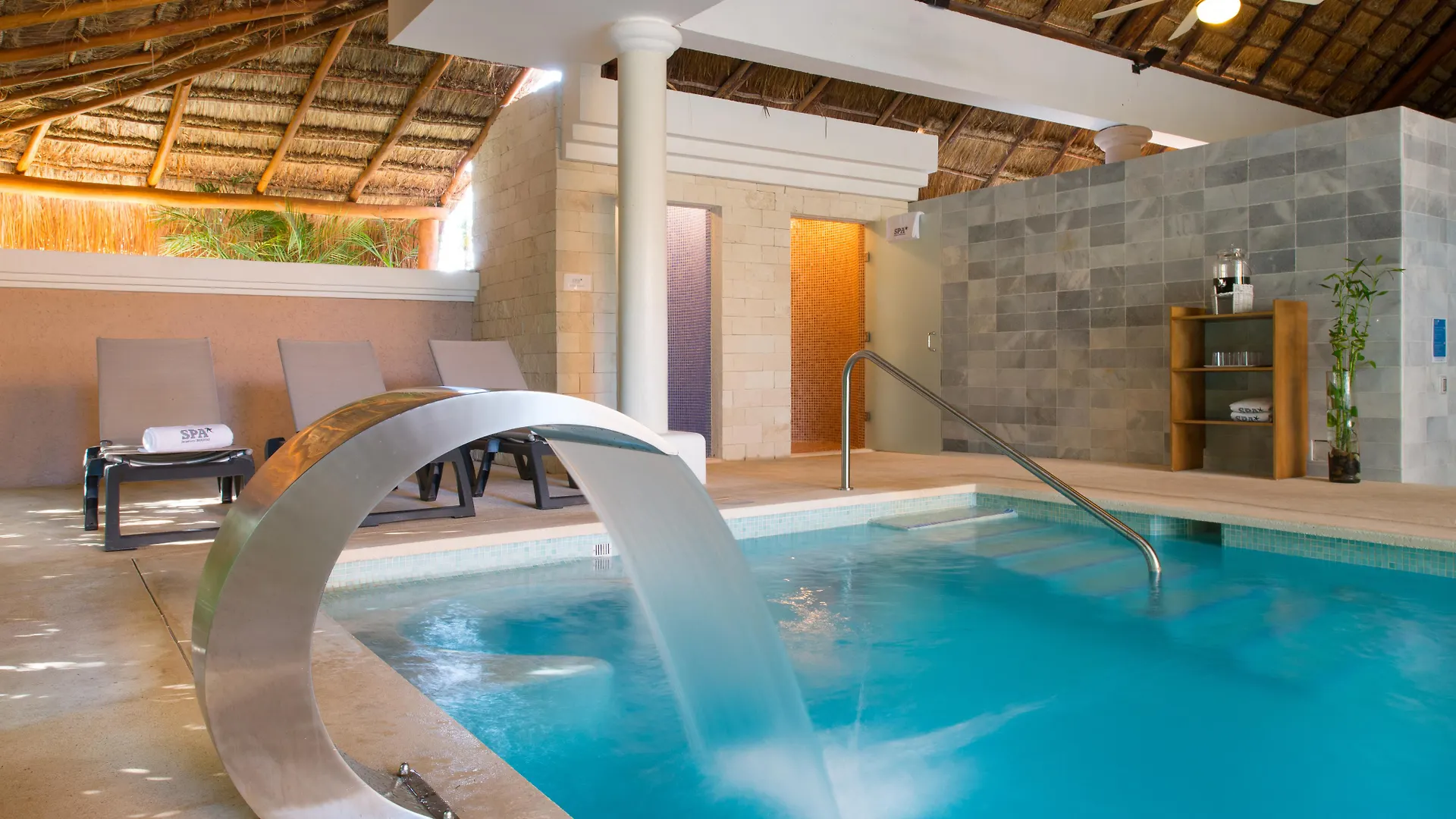 ***** Semesteranläggning (resort) Iberostar Waves Tucan Playa del Carmen Mexiko